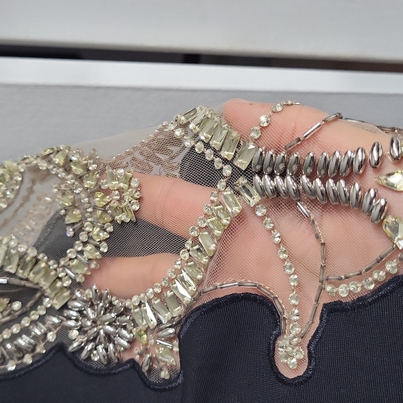 Dress - Picture 9 of 11